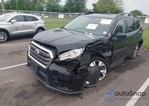 2021 Subaru Ascent Premium z USA, uszkodzony, nr VIN 4S4WMAFD9M3448624